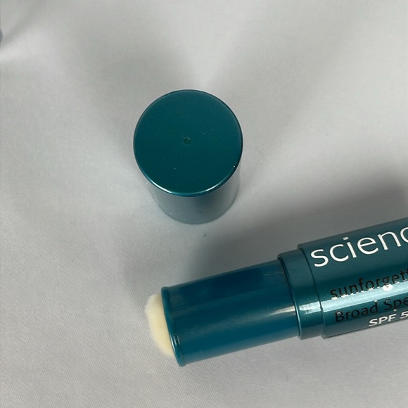 NEW 5 Pack Retractable Travel Makeup Brushes Refillable Foundation Compact EMPTY - Picture 9 of 15